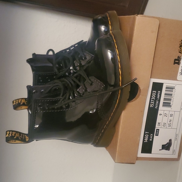 Boots - Picture 9 of 9